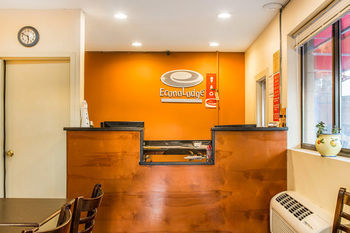 Econo Lodge Norwalk Eksteriør bilde