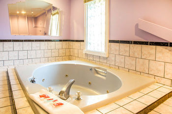 Econo Lodge Norwalk Eksteriør bilde