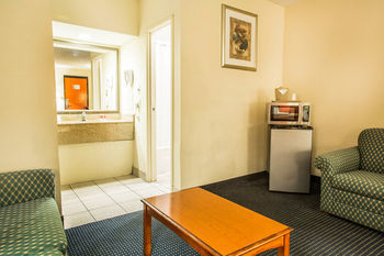 Econo Lodge Norwalk Eksteriør bilde