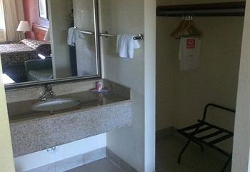 Econo Lodge Norwalk Eksteriør bilde